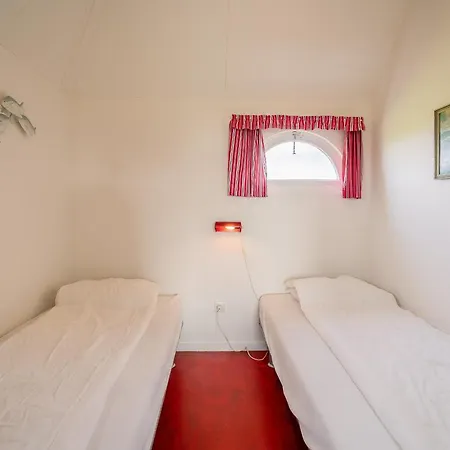 Schapenboet De Boet Waalenburg בית נופש